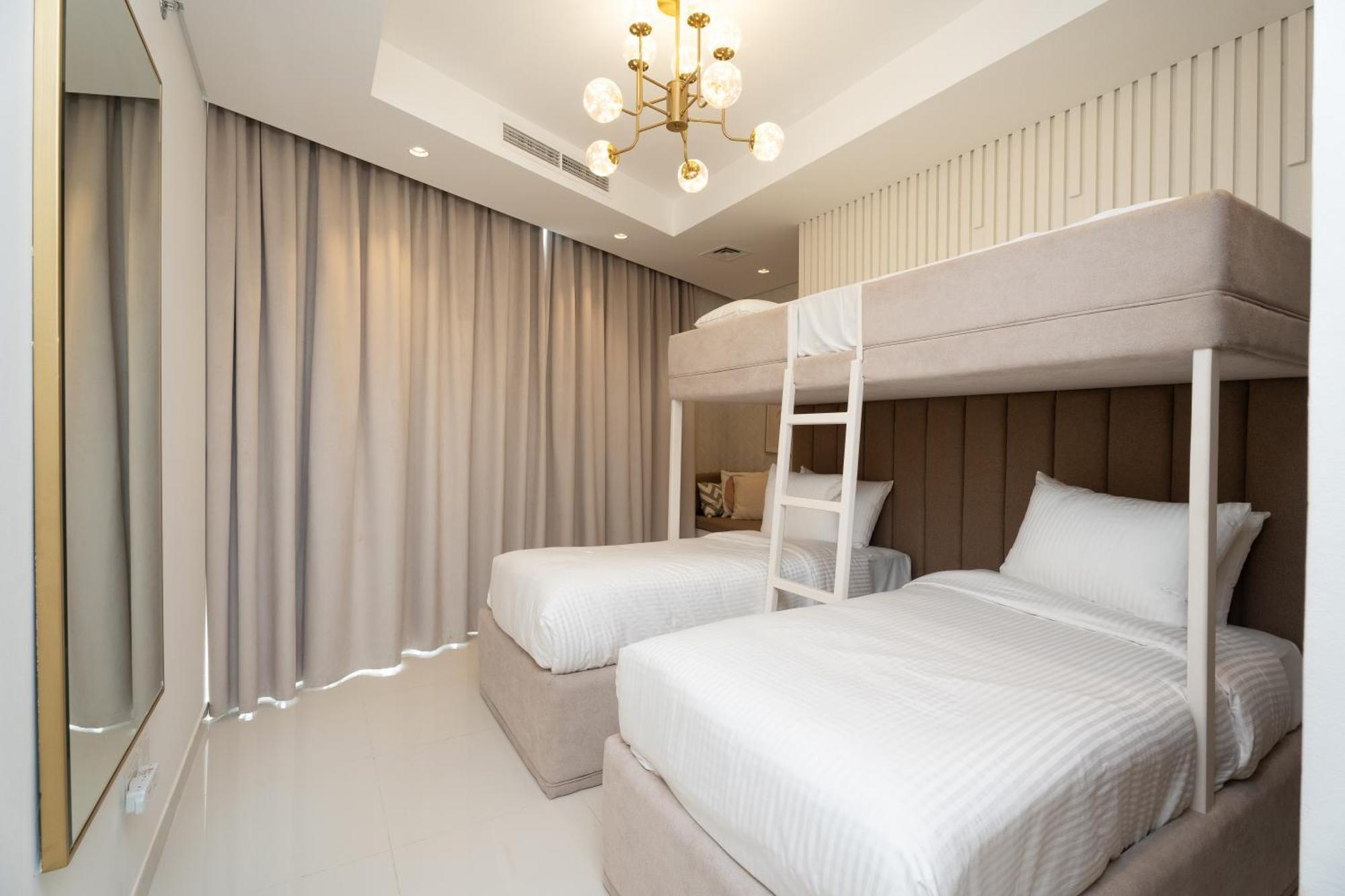 Luxury 2br Paramount Midtown Infinity Pool Business Bay شقة
